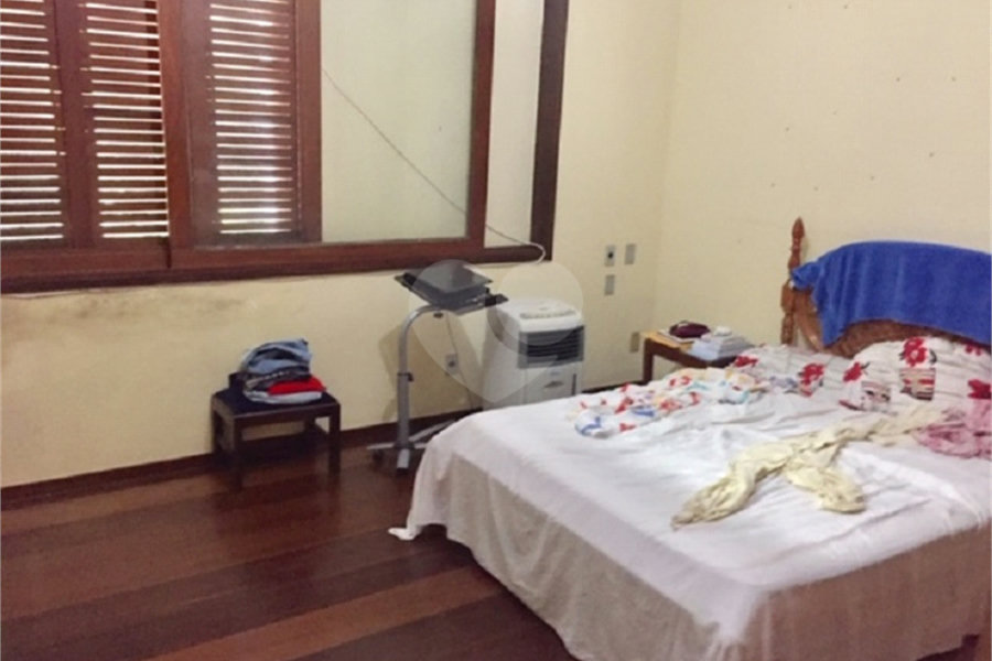 Sobrado à venda com 5 quartos, sendo 2 suítes,  em Tremembé, São Paulo, SP
