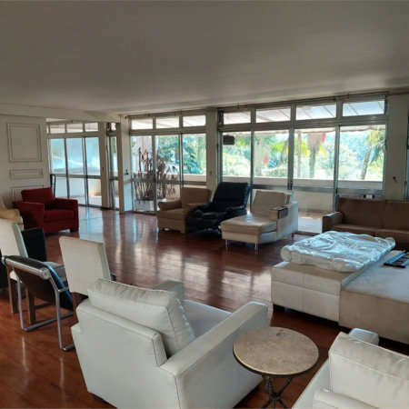 Casa à venda com 3 suítes em Jardim Leonor, São Paulo, SP