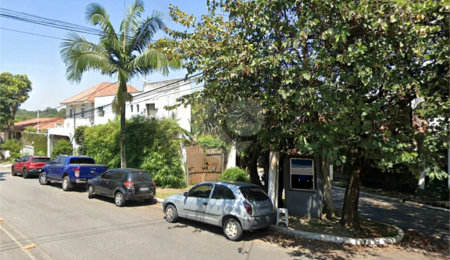 Sobrado à venda com 4 quartos, sendo 2 suítes,  em Brooklin, São Paulo, SP
