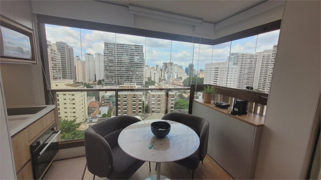 Studio sofisticado, totalmente mobiliado e pronto para morar