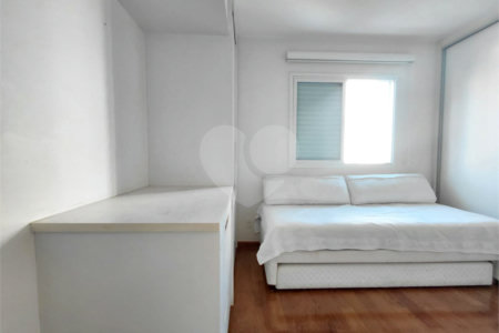 Apartamento à venda com 3 quartos, sendo 1 suíte,  em Vila Romana, São Paulo, SP