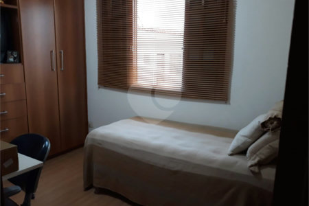Sobrado à venda com 3 suítes em Ferreira, São Paulo, SP