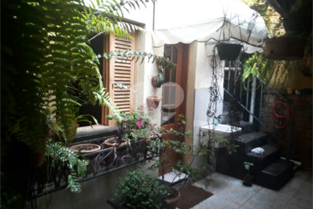Sobrado à venda com 3 quartos em Água Fria, São Paulo, SP