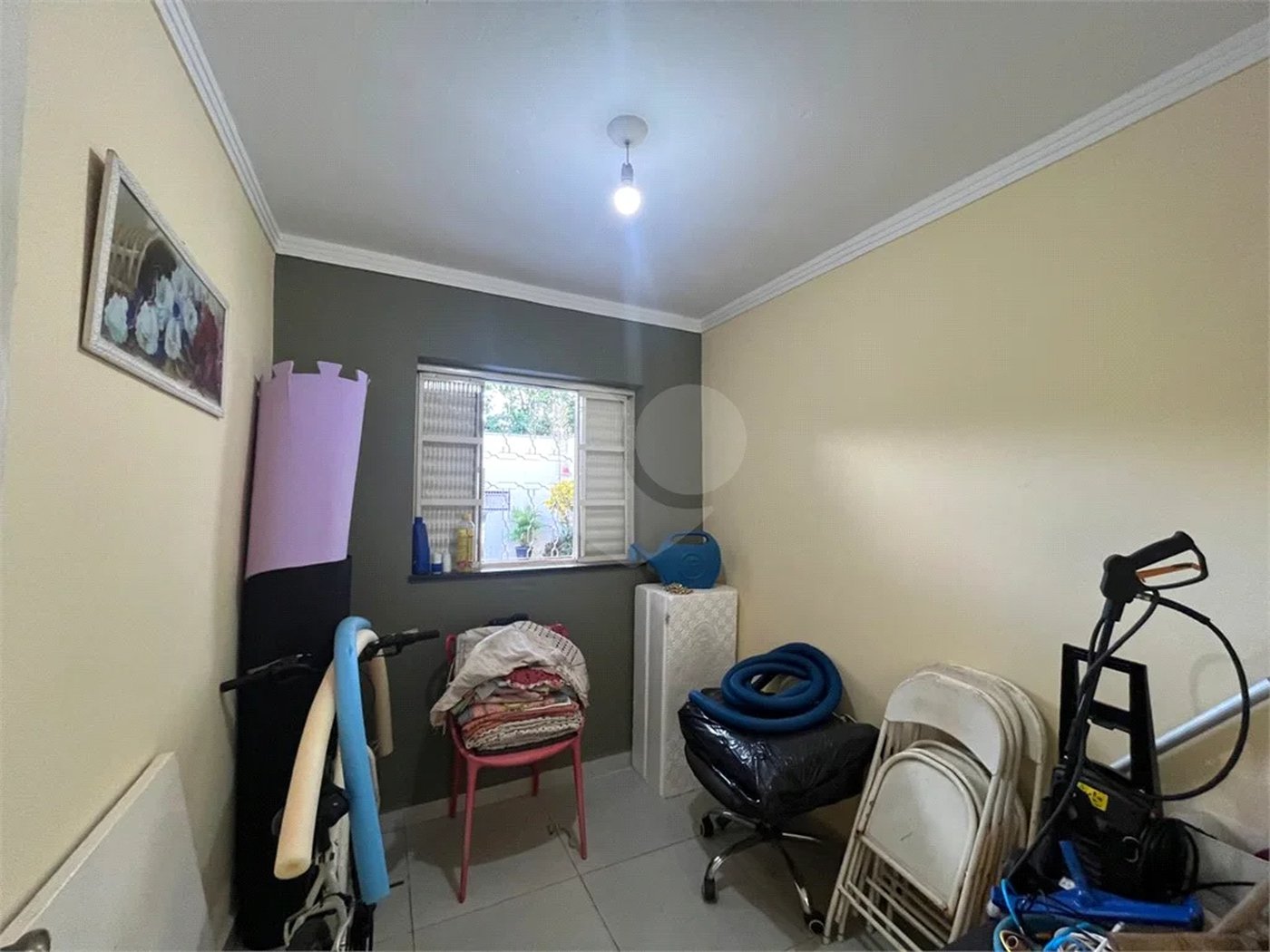 Casa ampla no bairro Terra Rica com 3 pavimentos e excelente estrutura.