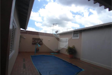 Casa à venda com 4 quartos, sendo 2 suítes, em Jardim Adalgisa, Araraquara, SP