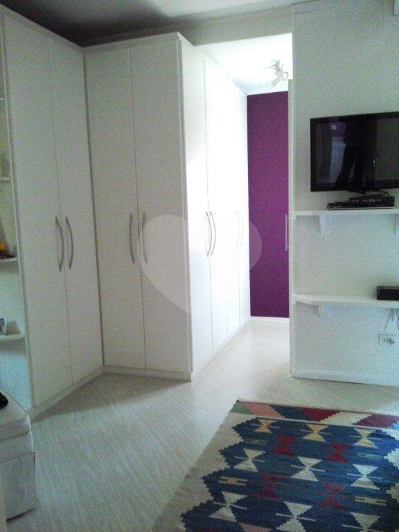 Casa à venda com 4 quartos, sendo 2 suítes,  em Horto, São Paulo, SP