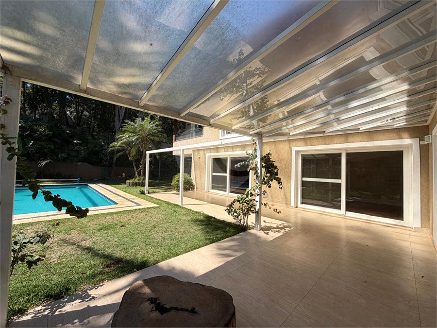 Casa à venda ou para alugar com 4 quartos, sendo 3 suítes, em Alto da Boa Vista, São Paulo, SP