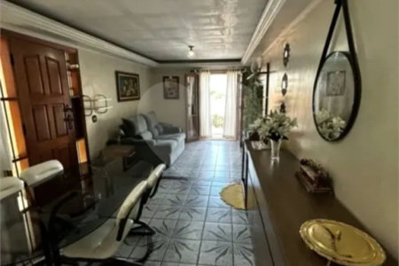 Sobrado à venda com 3 quartos, sendo 1 suíte, em Jardim Ester, São Paulo, SP