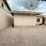 Casa à venda com 4 quartos, sendo 1 suíte, no Centro, Bom Jesus dos Perdões, SP
