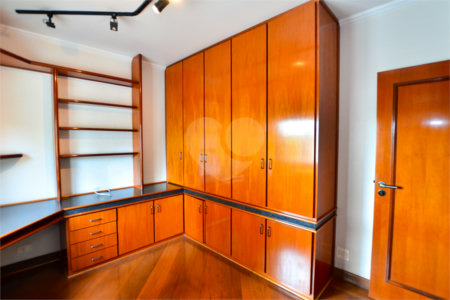 Apartamento à venda com 4 quartos, sendo 2 suítes, em Vila Monumento, São Paulo, SP