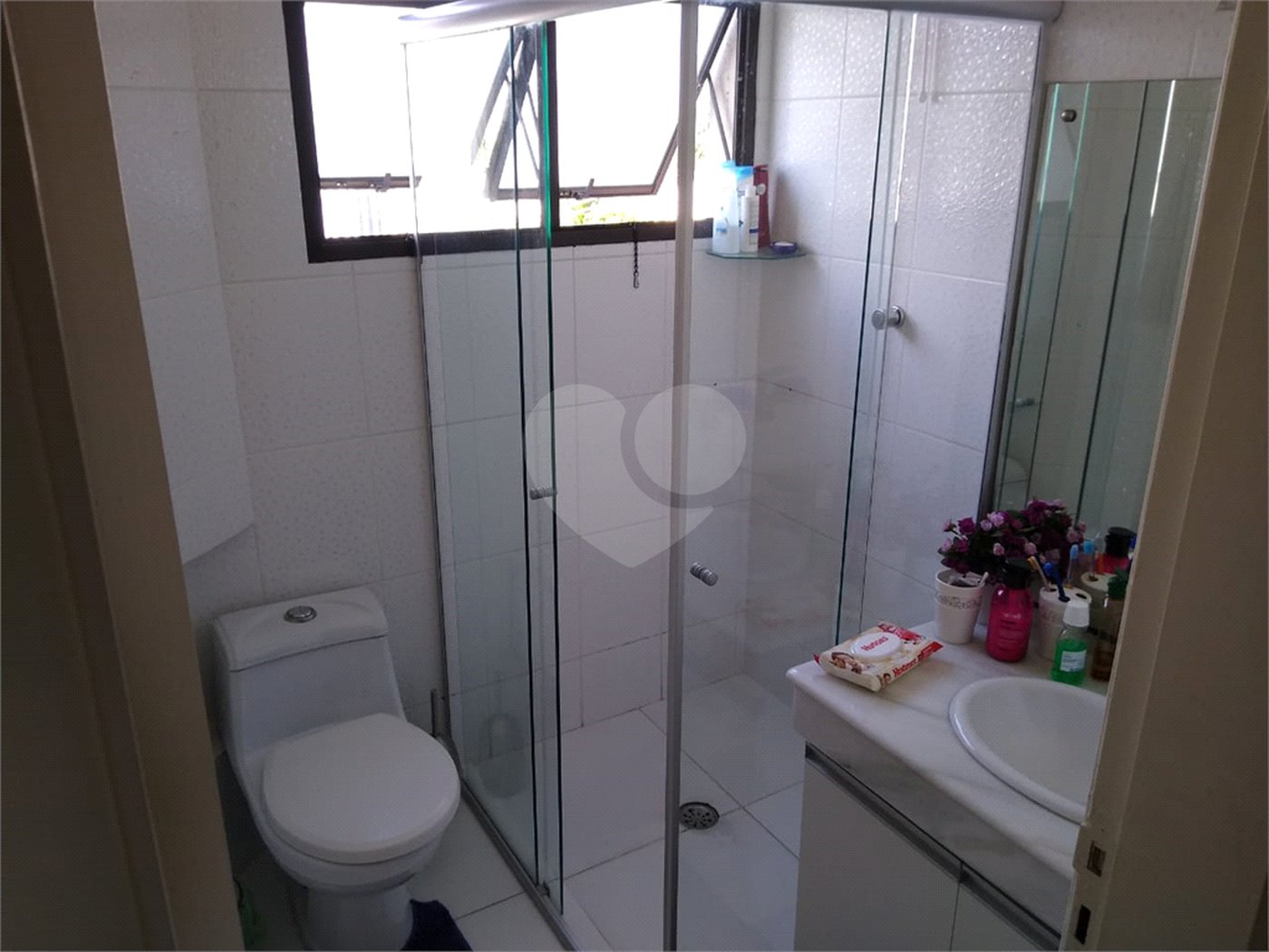 Apartamento à venda com 3 quartos, sendo 1 suíte,  em Vila Vitória, Mogi das Cruzes, SP