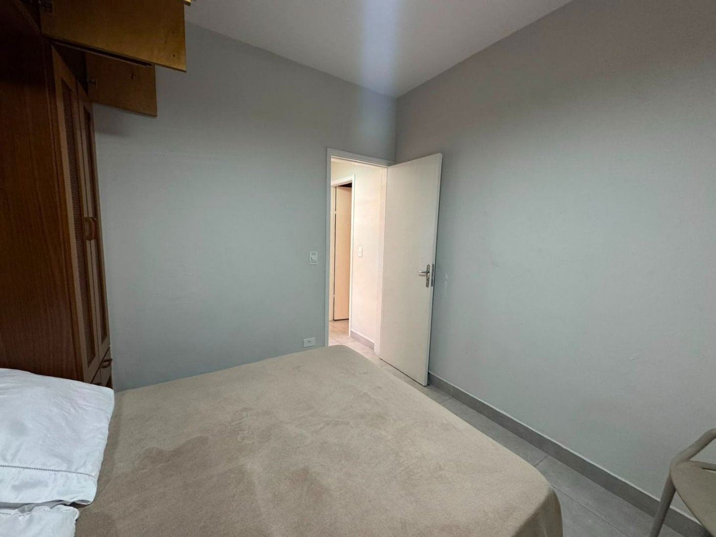 Apartamento com 3 dormitórios à venda, 70 m² por R$ 315.000,00 - Jardim São Miguel - Guarujá/SP