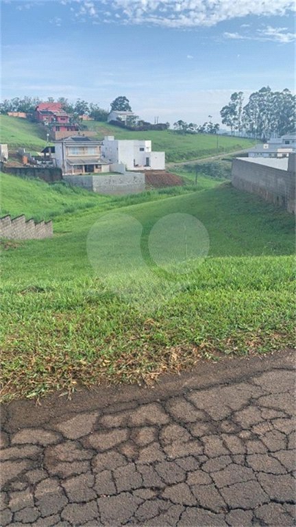 Terreno à venda com 1 suíte no condomínio Santa Teresa 1, Vinhedo - SP