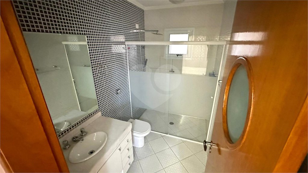 Casa à venda com 4 quartos, sendo 3 suítes, em Vila Galvão, Guarulhos, SP