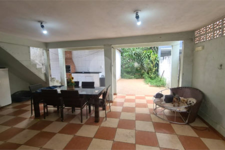 Sobrado à venda com 5 quartos em Vila Germinal, São Paulo, SP