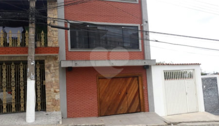 Sobrado à venda com 3 quartos, sendo 1 suíte,  em Vila Milton, Guarulhos, SP