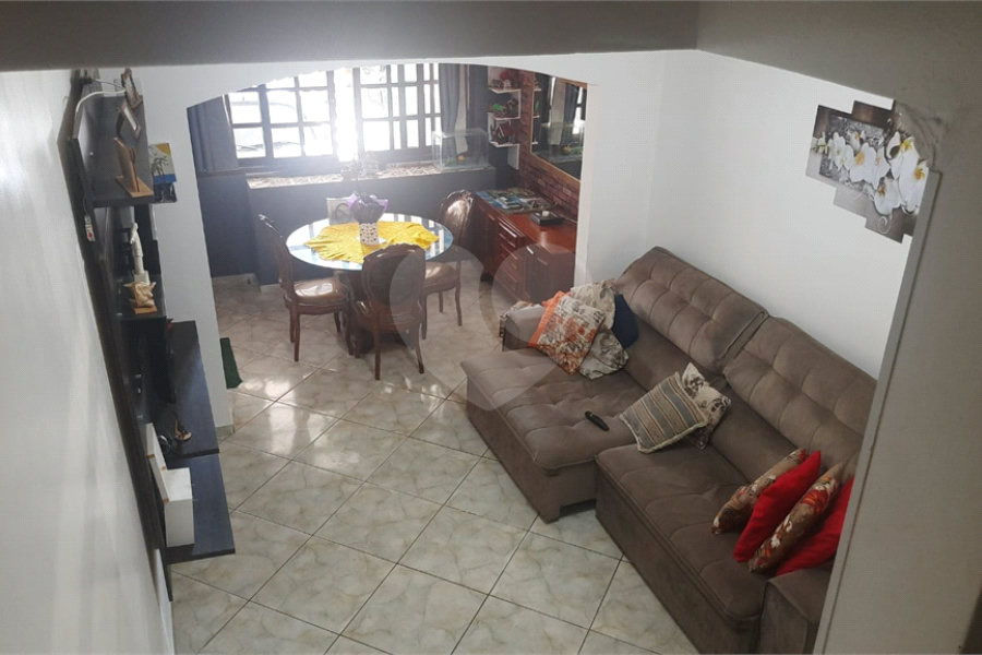Sobrado à venda com 3 quartos, sendo 1 suíte, em Tremembé, São Paulo, SP