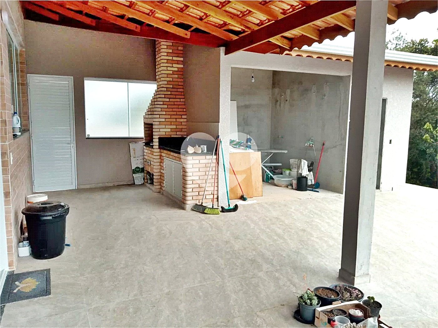 Casa à venda com 4 quartos, sendo 3 suítes, no condomínio Residencial Ecologico da Cantareira, Mairiporã - SP