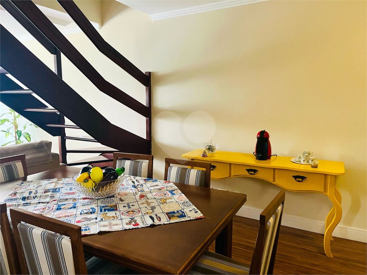 Casa à venda com 3 quartos, sendo 2 suítes, no condomínio Res Green Villagge, São Paulo - SP