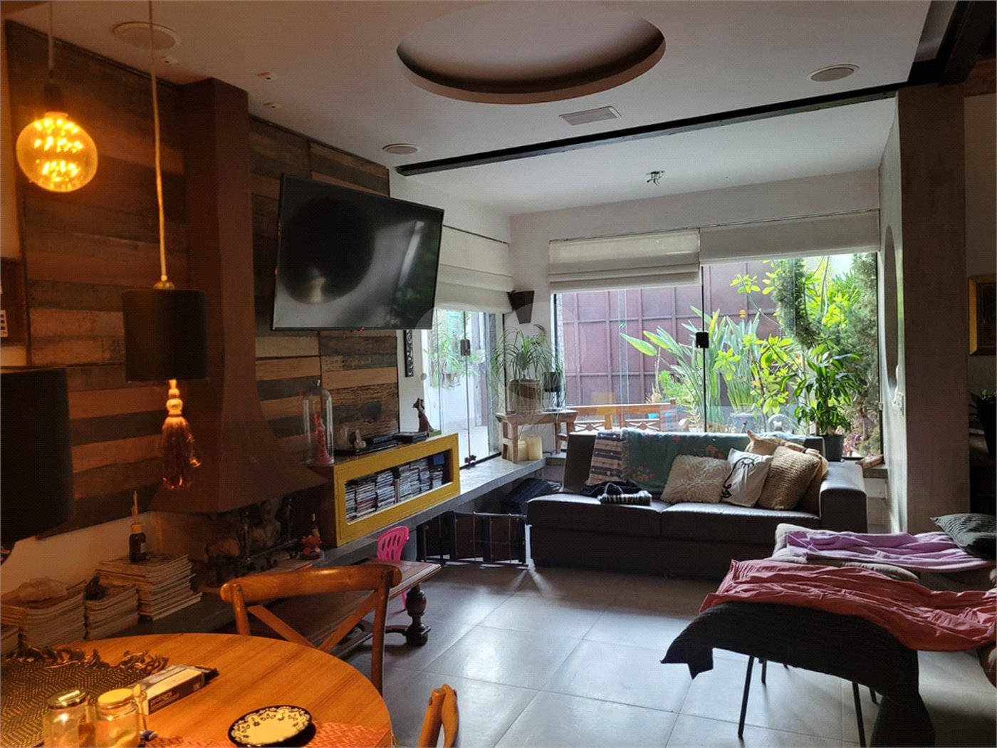 Casa à venda com 3 quartos, sendo 2 suítes, em Vila Mariana, São Paulo, SP
