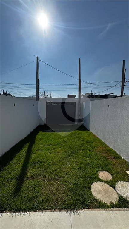 Casa à venda com 2 quartos, sendo 1 suíte, no condomínio Parque Guará, Rio de Janeiro - RJ