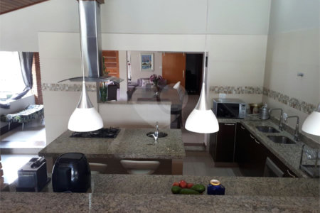 Casa à venda com 3 suítes no condomínio Haras São Luiz, Salto - SP