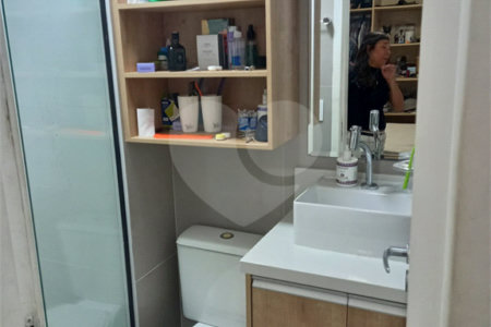 Apartamento à venda com 3 quartos, sendo 1 suíte,  em Vila Olímpia, São Paulo, SP