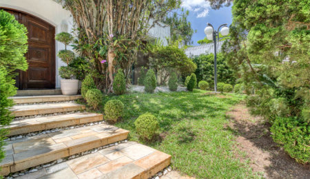 Casa Térrea à venda com 4 suítes em Jardim Cordeiro, São Paulo, SP