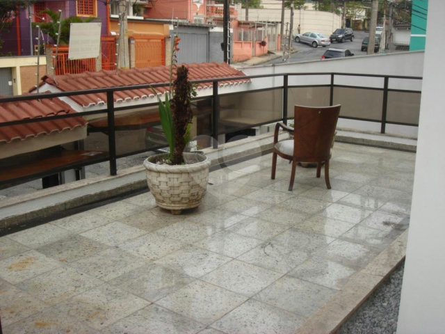 Sobrado à venda com 6 quartos, sendo 2 suítes,  em Santana, São Paulo, SP