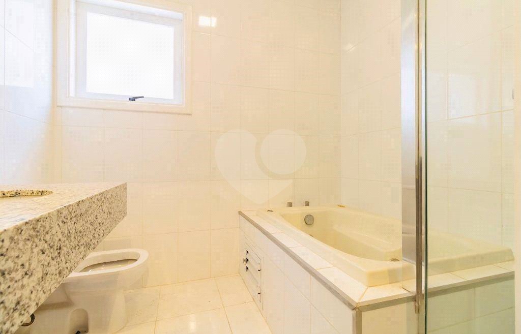Casa à venda com 3 quartos, sendo 1 suíte,  no condomínio Reserva do Visconde, São Paulo - SP