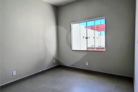 Casa à venda com 2 quartos, sendo 1 suíte,  em Guriri, Cabo Frio, RJ