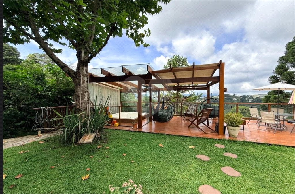 Casa à venda com 4 suítes em Vila Natal, Campos do Jordão, SP