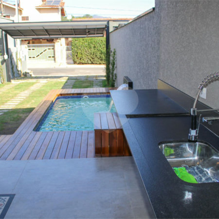 Casa à venda com 3 suítes em Jardim Ipê, Atibaia, SP