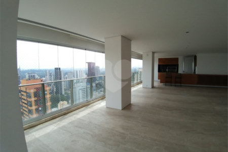 Apartamento à venda ou para alugar com 3 suítes em Pinheiros, São Paulo, SP