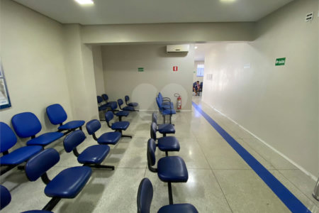 Salão para alugar em Vila Romanópolis, Ferraz de Vasconcelos, SP
