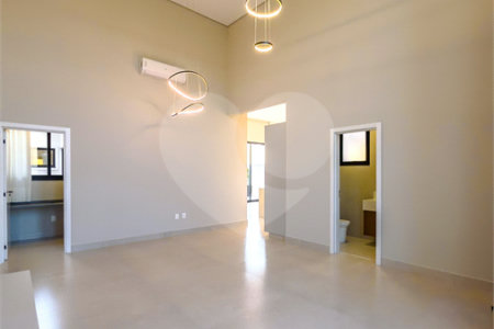 Casa à venda com 3 suítes no condomínio Residencial Dona Maria Candida, Indaiatuba - SP