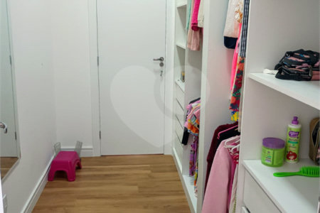 Casa à venda ou para alugar com 4 suítes no Centro, Jambeiro, SP