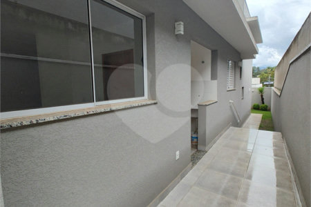 Casa Térrea à venda com 3 suítes em Jardim do Lago, Atibaia, SP
