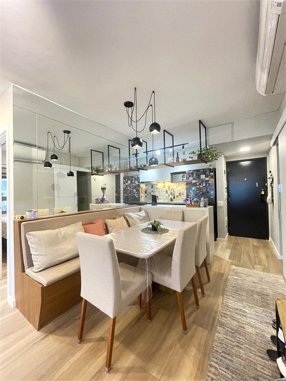 Apartamento à venda com 3 quartos, sendo 1 suíte, em Indianópolis, São Paulo, SP