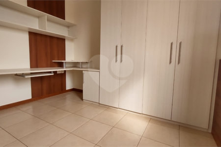 Apartamento à venda com 3 quartos, sendo 1 suíte, no Centro, Araraquara, SP