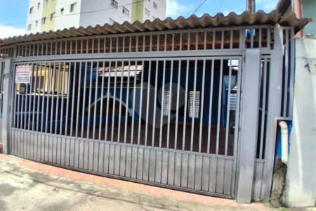 Casa à venda com 3 quartos, sendo 1 suíte, em Vila Vitório Mazzei, São Paulo, SP
