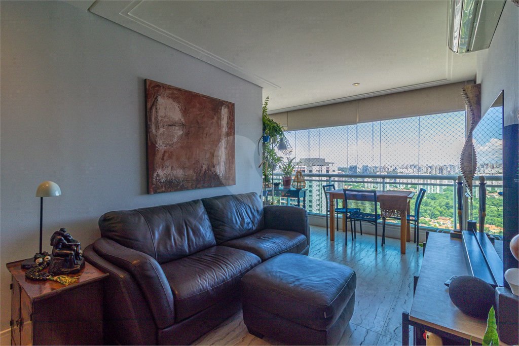 Apartamento à venda com 2 quartos, sendo 1 suíte, em Alto da Boa Vista, São Paulo, SP