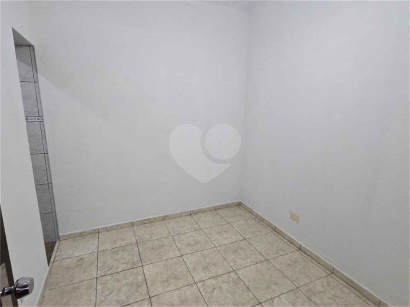 Casa à venda com 3 quartos, sendo 1 suíte, em Vila Pereira Cerca, São Paulo, SP