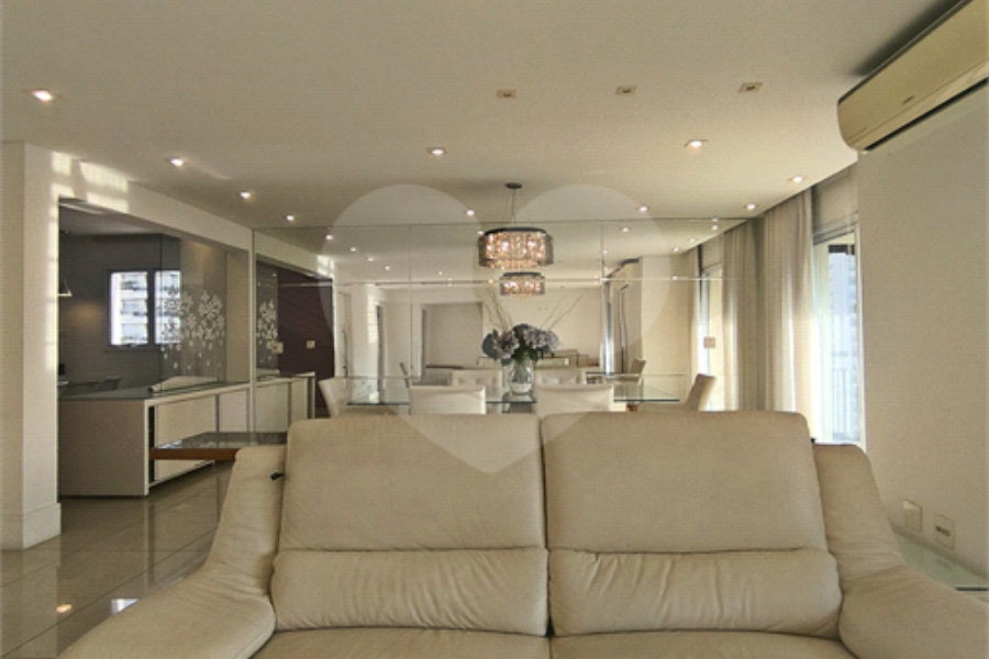 Apartamento à venda com 4 quartos, sendo 3 suítes, em Santana, São Paulo, SP