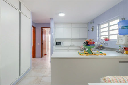 Casa Térrea à venda com 4 quartos, sendo 2 suítes, em Alto de Pinheiros, São Paulo, SP