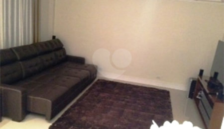 Casa à venda com 3 quartos, sendo 1 suíte,  no condomínio Residencial Água Fria, São Paulo - SP