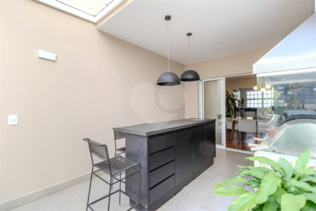 Casa à venda com 5 quartos, sendo 3 suítes, no condomínio Boulevard Saint Michael, São Paulo - SP