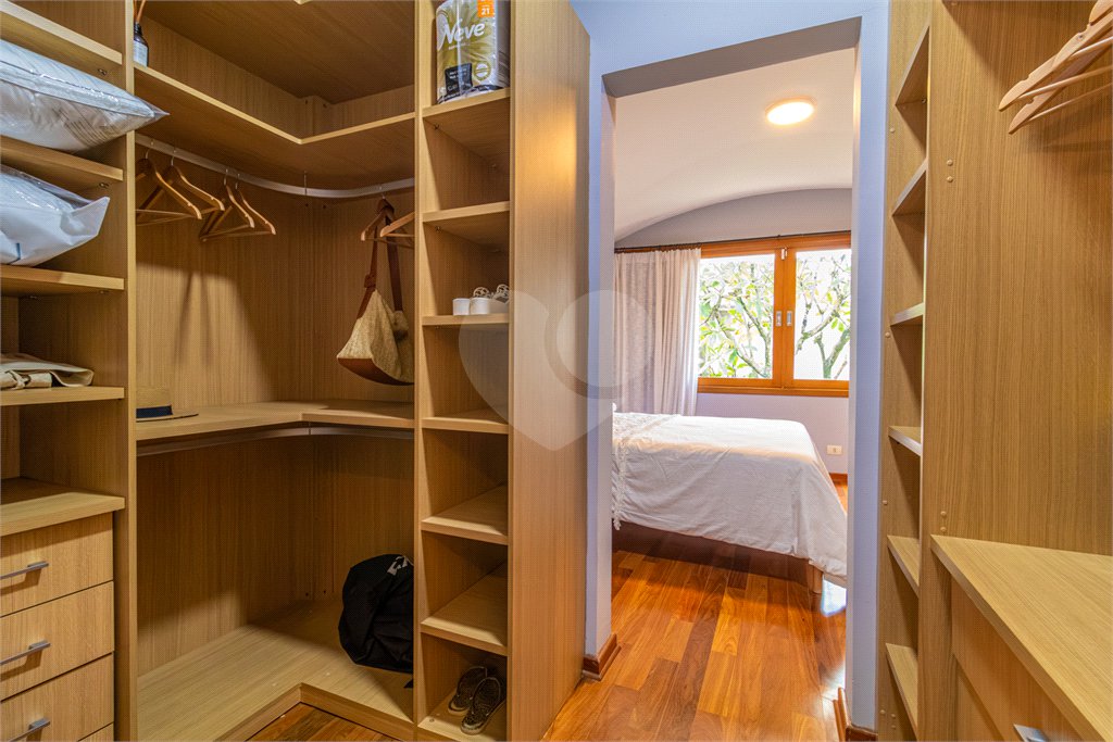 Casa à venda com 4 suítes em Campo Belo, São Paulo, SP