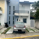 Casa à venda com 3 quartos, sendo 1 suíte, no condomínio New Village, Cotia - SP