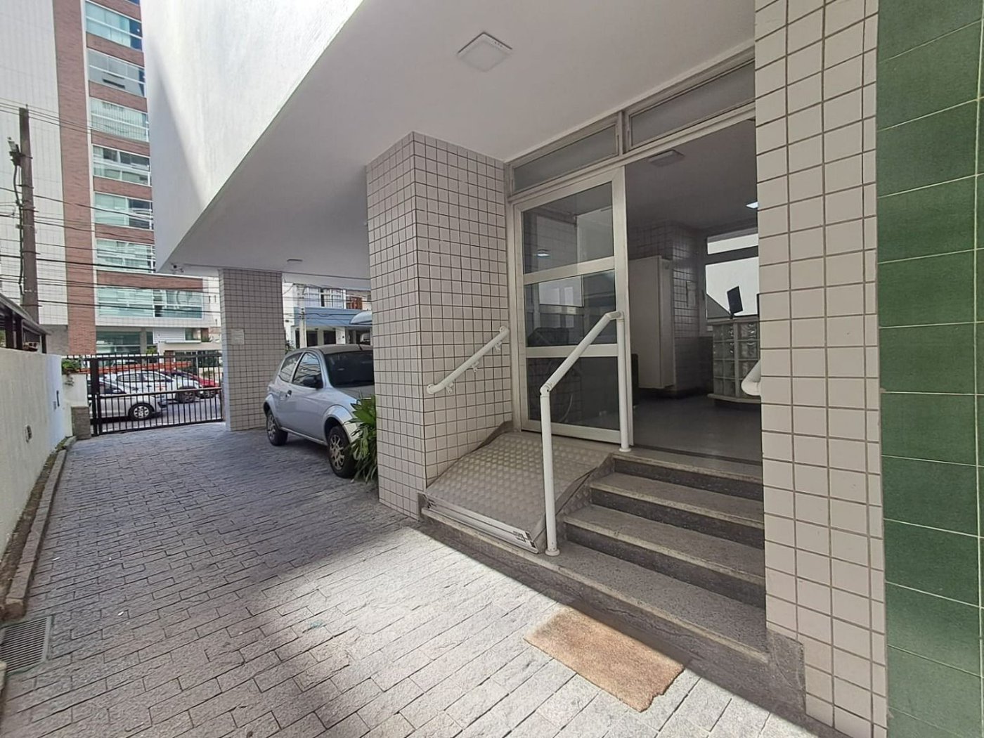 Kitnet à venda, 45 m² por R$ 318.000,00 - Gonzaga - Santos/SP